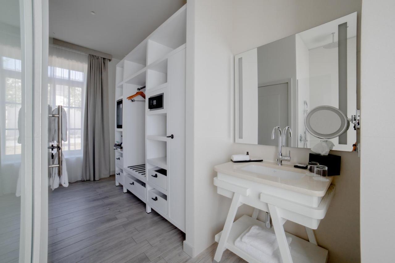 Hotel Le Grand Pavillon 4*